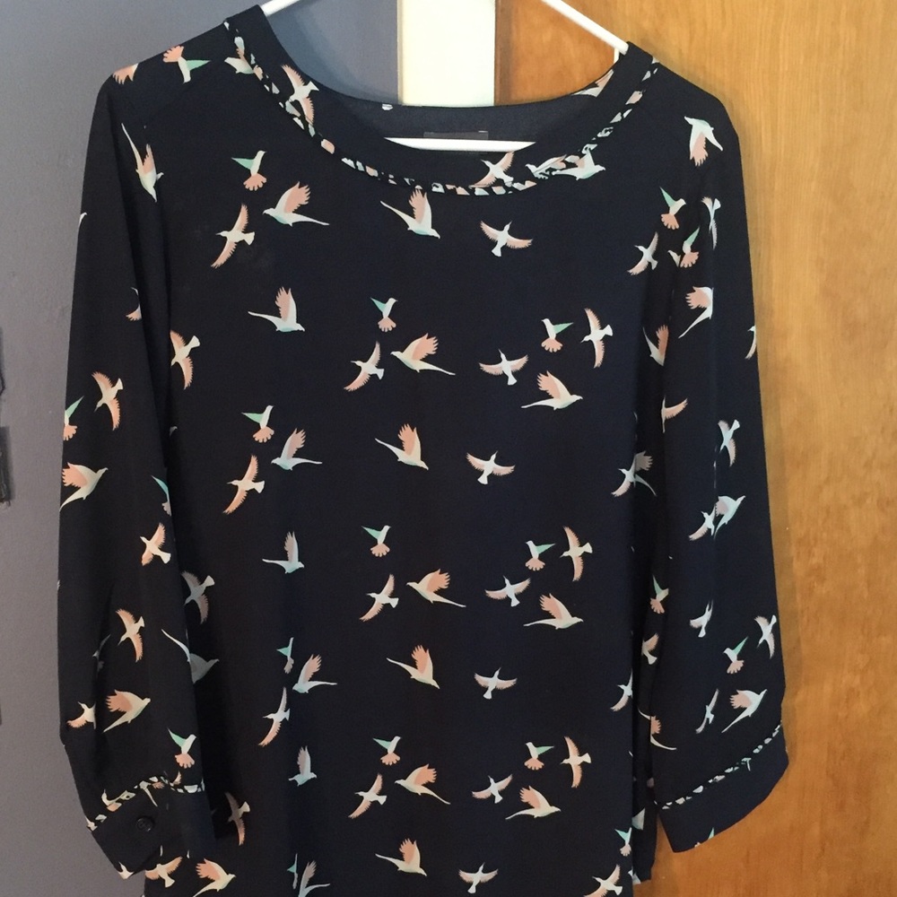Adorable Van Heusen bird shirt! Worn twice